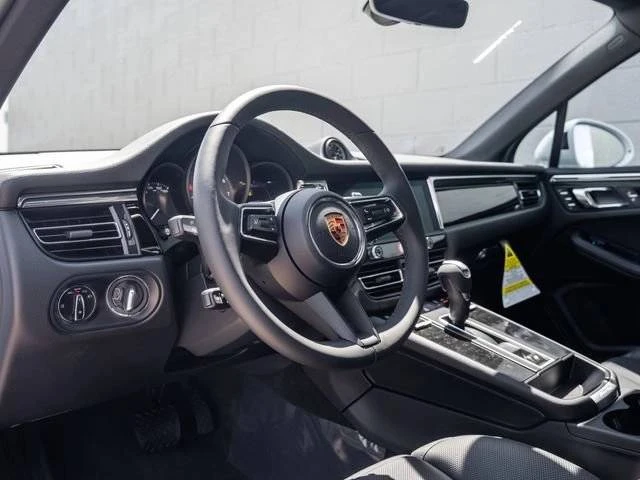 2026 Porsche Macan S - Image 4 of 5