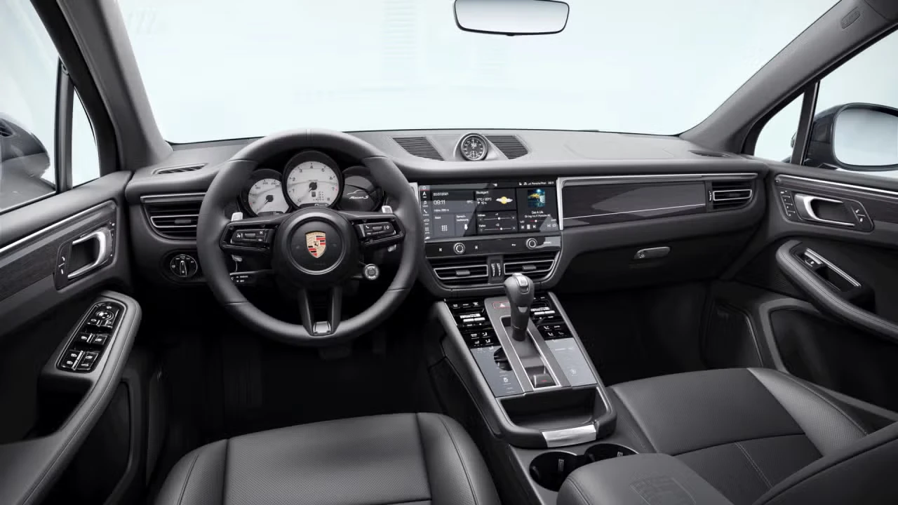2026 Porsche Macan - Image 28 of 30