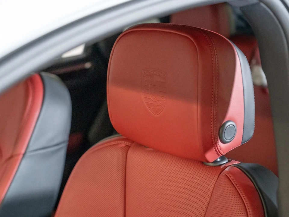 2026 Porsche Macan S - Image 25 of 29