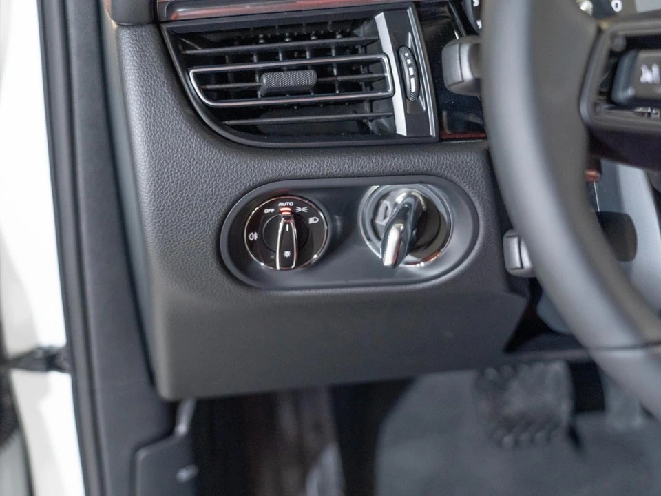 2026 Porsche Macan S - Image 24 of 29
