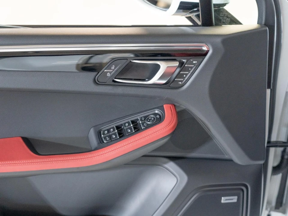 2026 Porsche Macan S - Image 17 of 29