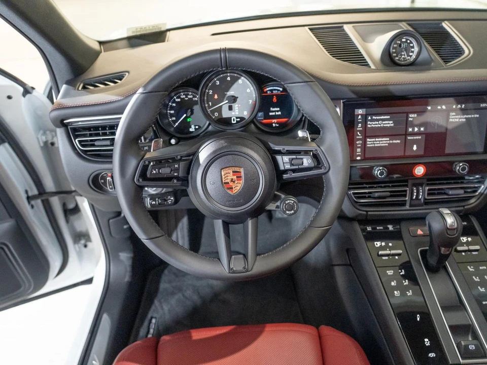 2026 Porsche Macan S - Image 28 of 29