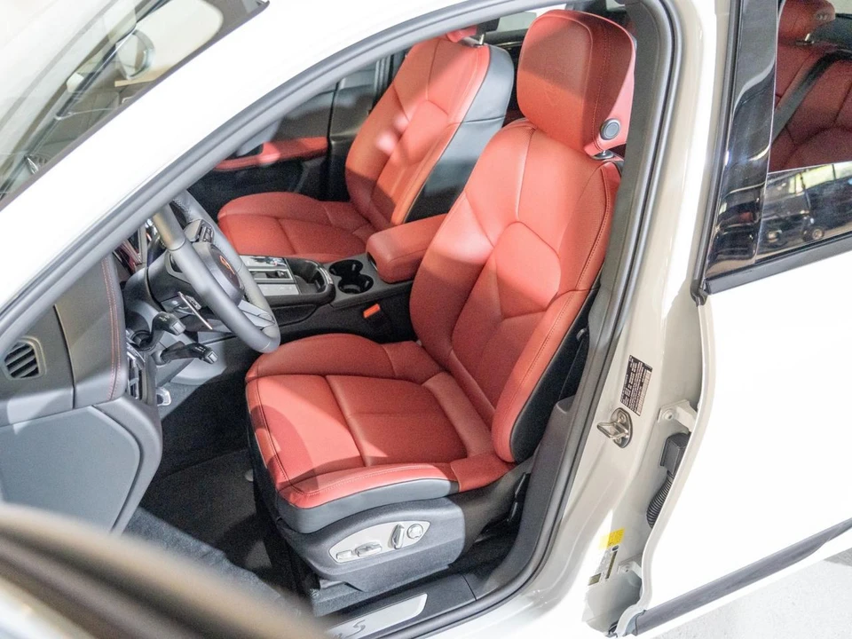 2026 Porsche Macan S - Image 5 of 29