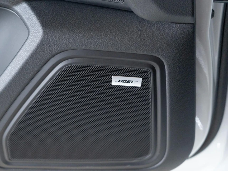 2026 Porsche Macan S - Image 18 of 29