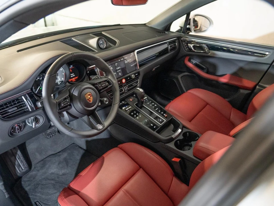 2026 Porsche Macan S - Image 4 of 29