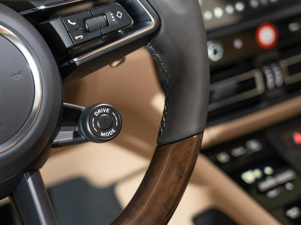 2026 Porsche Macan S - Image 22 of 28