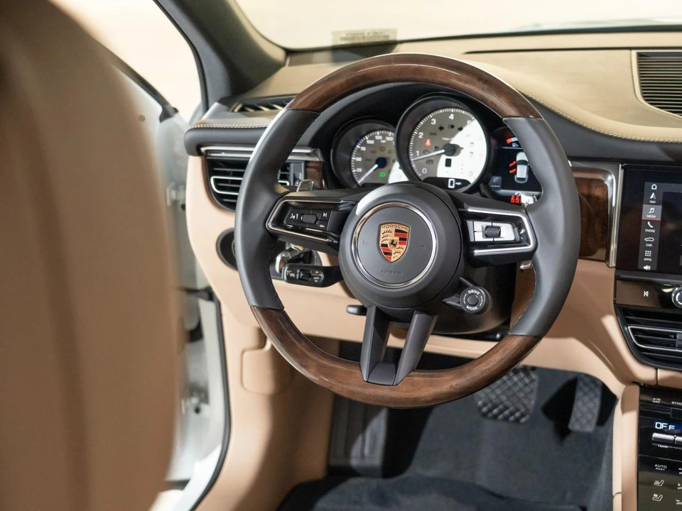 2026 Porsche Macan S - Image 26 of 28