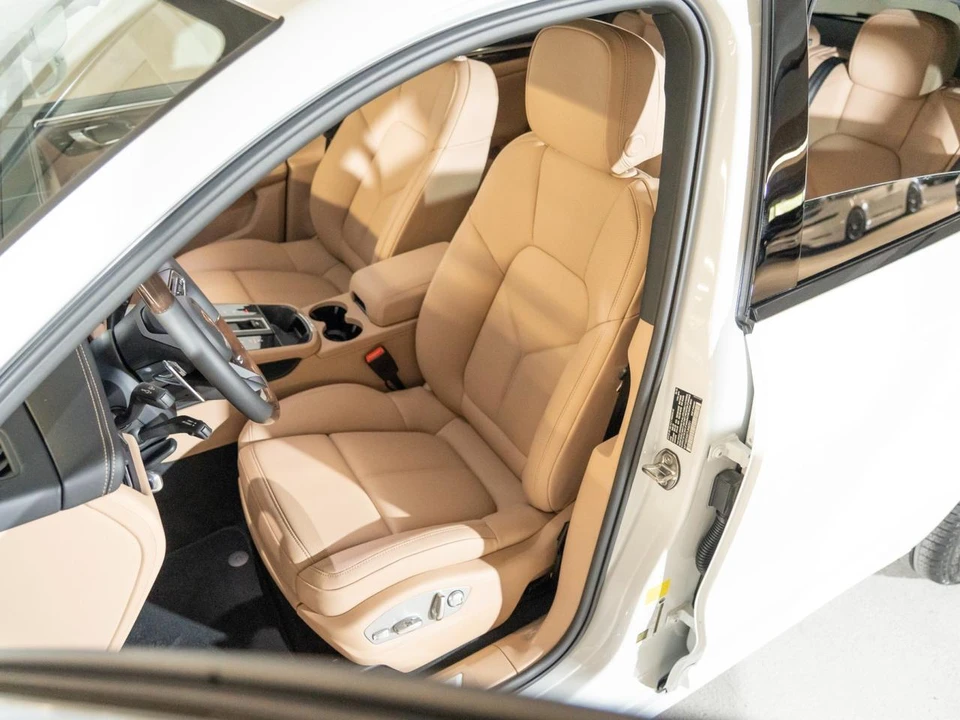 2026 Porsche Macan S - Image 5 of 28