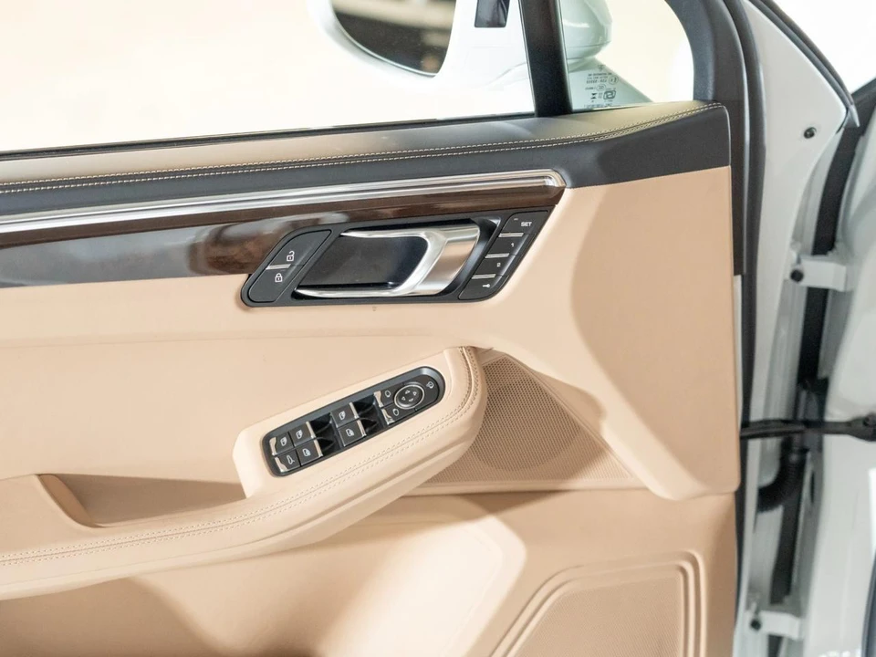 2026 Porsche Macan S - Image 17 of 28