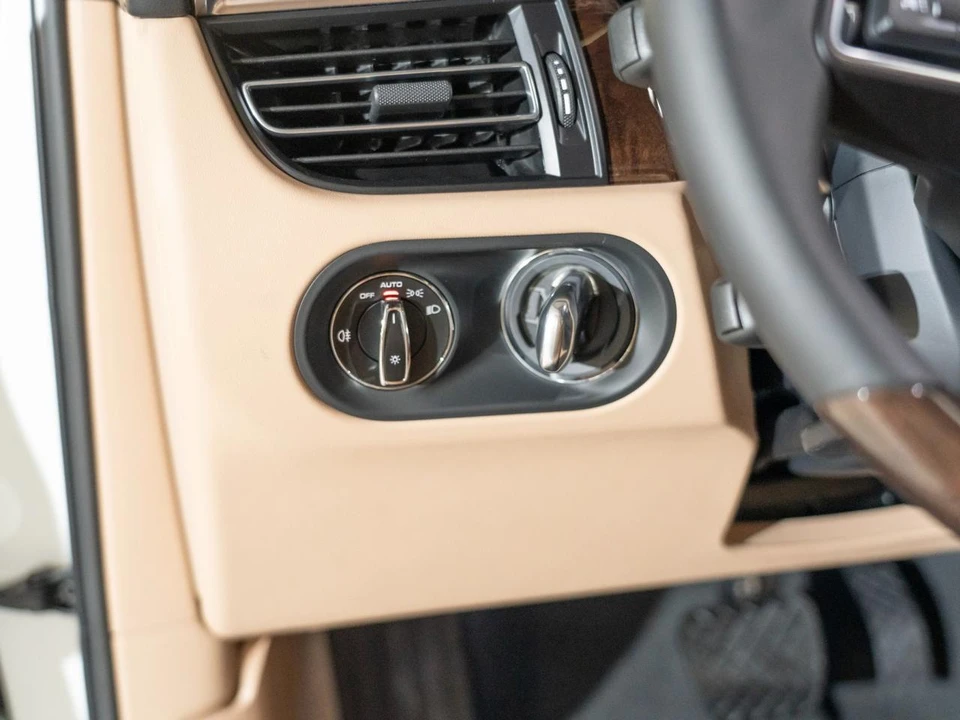 2026 Porsche Macan S - Image 23 of 28