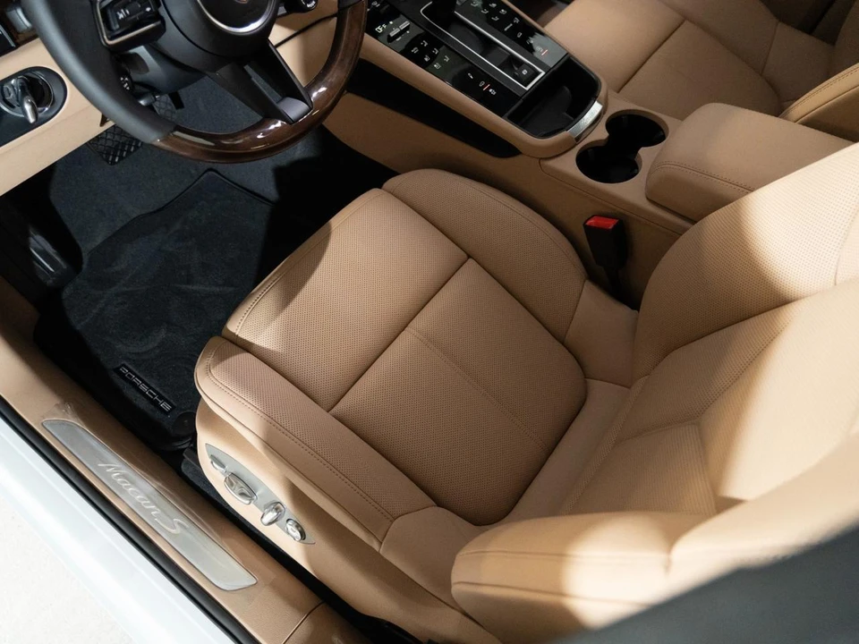 2026 Porsche Macan S - Image 14 of 28