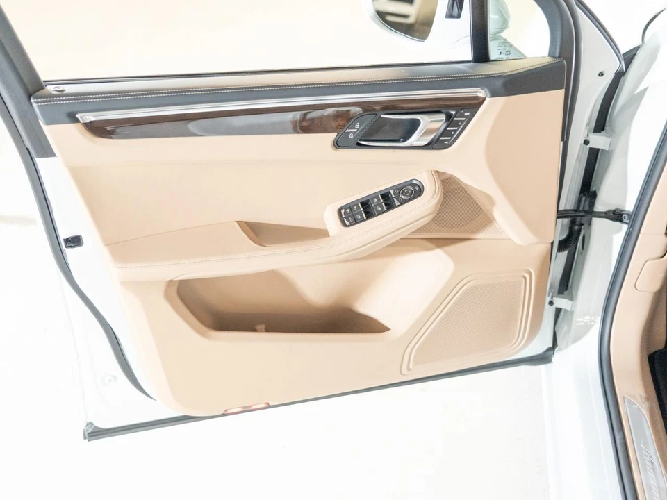 2026 Porsche Macan S - Image 16 of 28