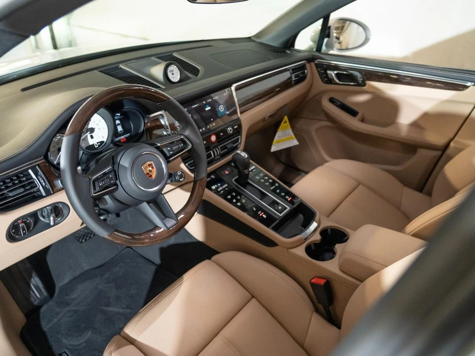 2026 Porsche Macan S - Image 4 of 28