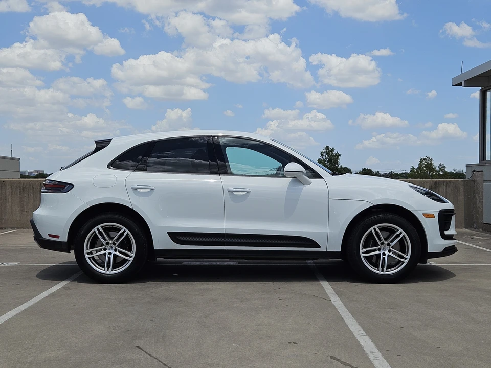 2026 Porsche Macan - Image 8 of 30