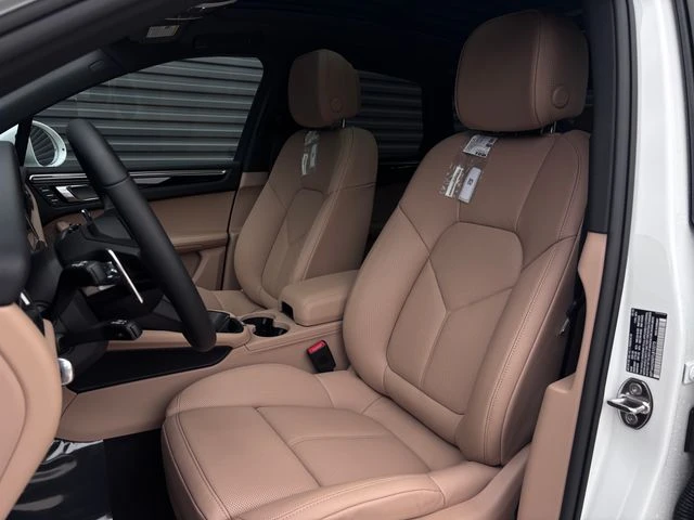 2026 Porsche Macan - Image 5 of 28