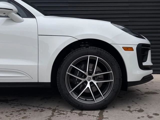 2026 Porsche Macan - Image 11 of 28