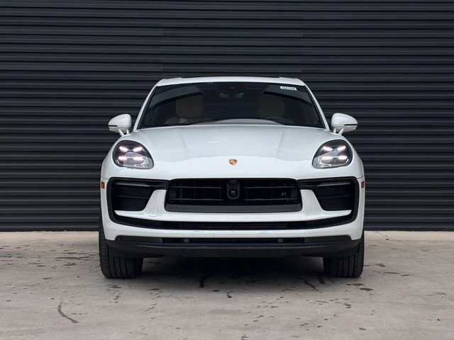 2026 Porsche Macan - Image 10 of 28