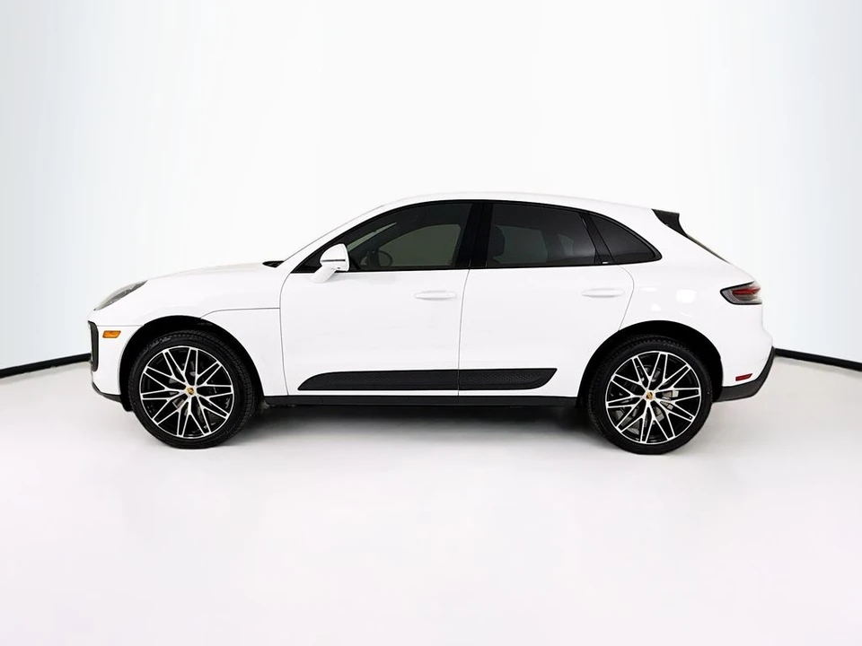 2026 Porsche Macan - Image 2 of 31