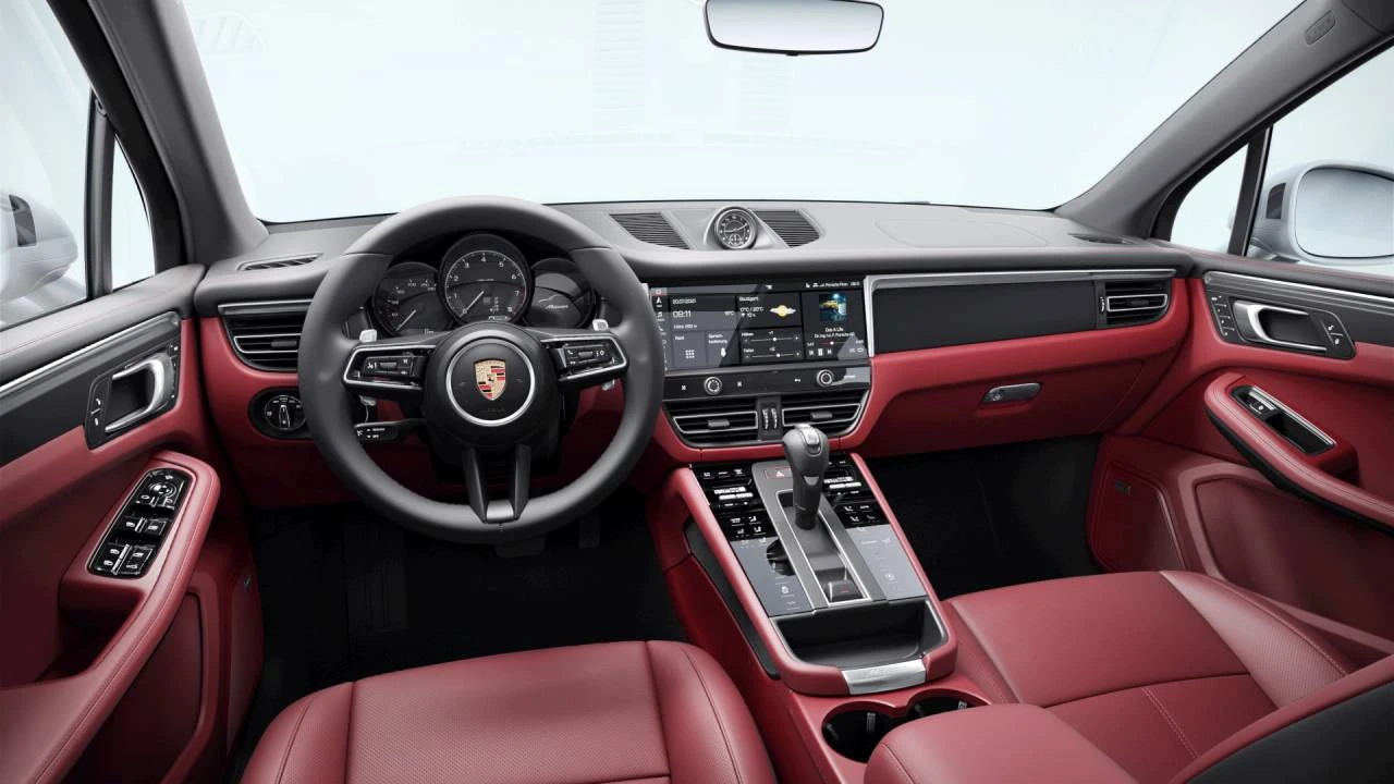 2026 Porsche Macan - Image 9 of 10