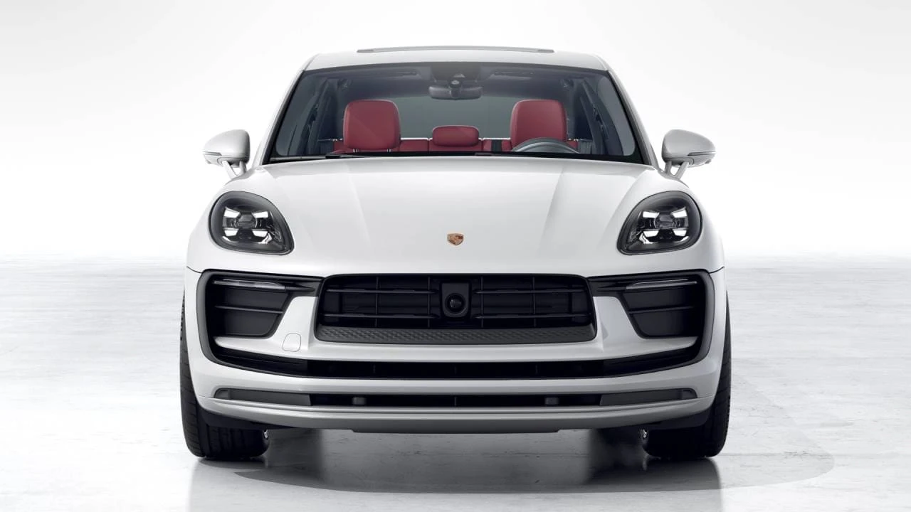 2026 Porsche Macan - Image 8 of 10