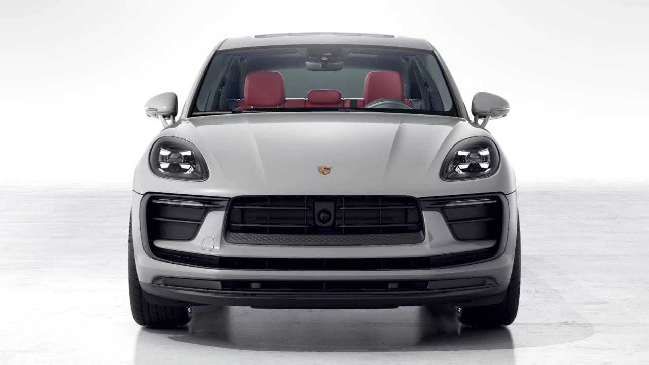 2026 Porsche Macan - Image 8 of 10