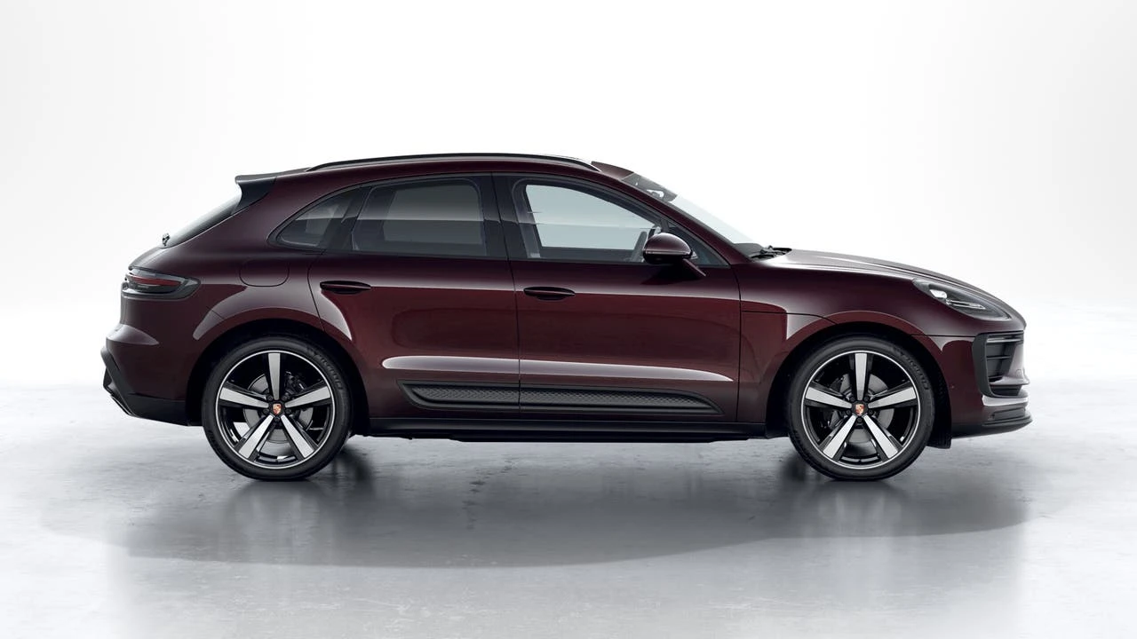 2026 Porsche Macan - Image 6 of 10