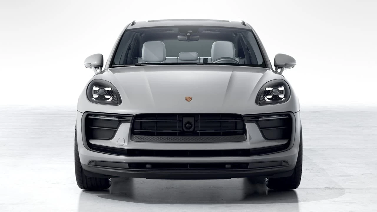2026 Porsche Macan Electric - Image 8 of 10