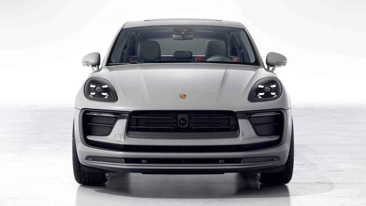 2026 Porsche Macan - Image 8 of 10