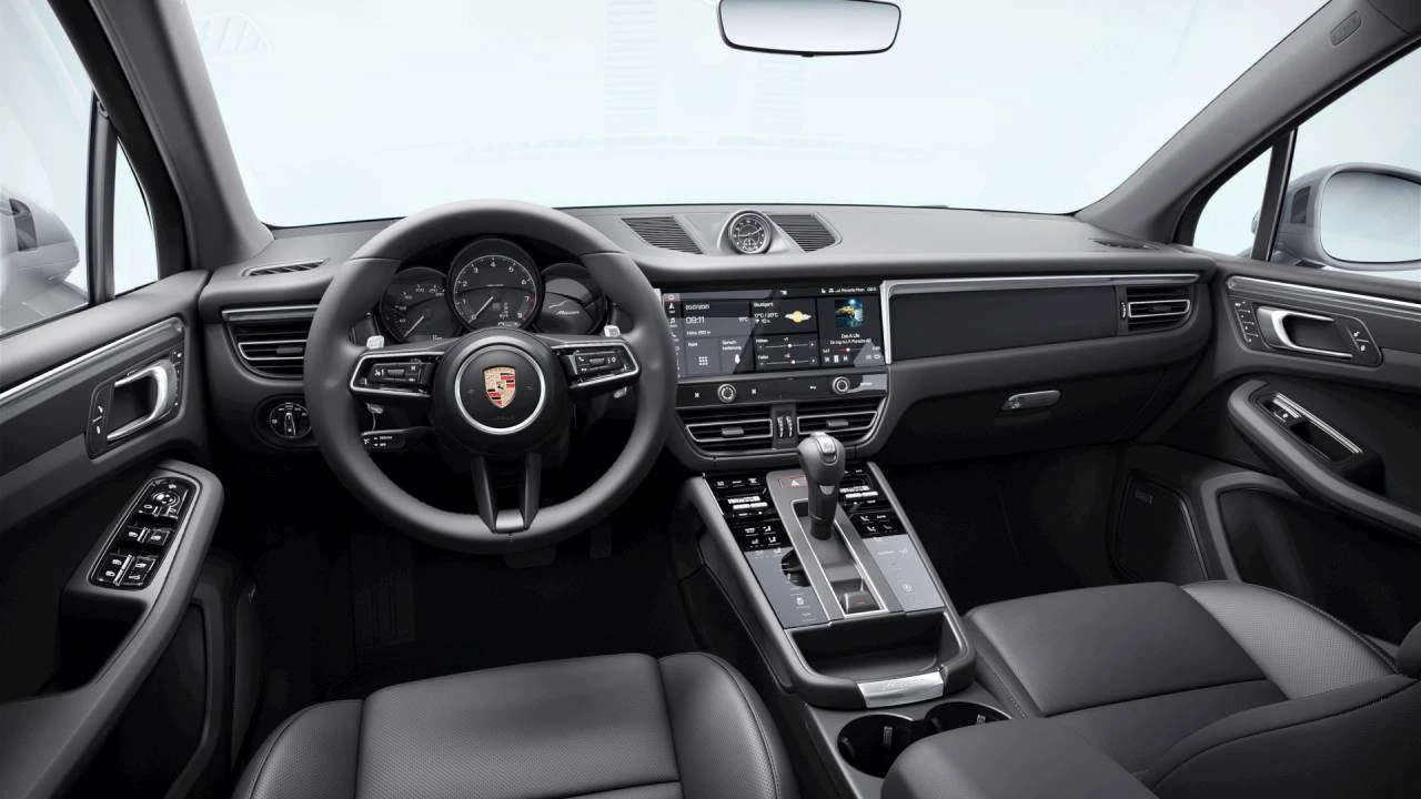 2026 Porsche Macan - Image 9 of 10