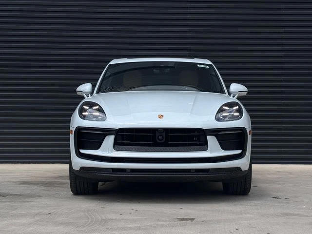 2026 Porsche Macan - Image 10 of 27