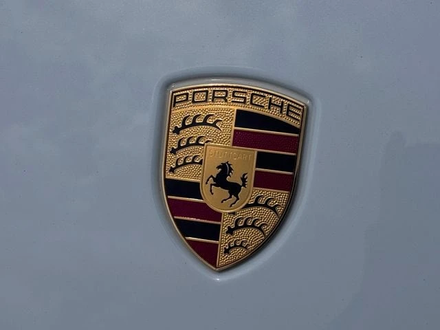 2026 Porsche Macan - Image 27 of 27
