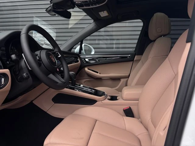 2026 Porsche Macan - Image 4 of 27