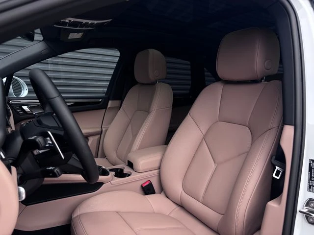 2026 Porsche Macan - Image 5 of 27