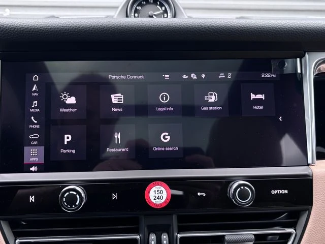 2026 Porsche Macan - Image 18 of 27