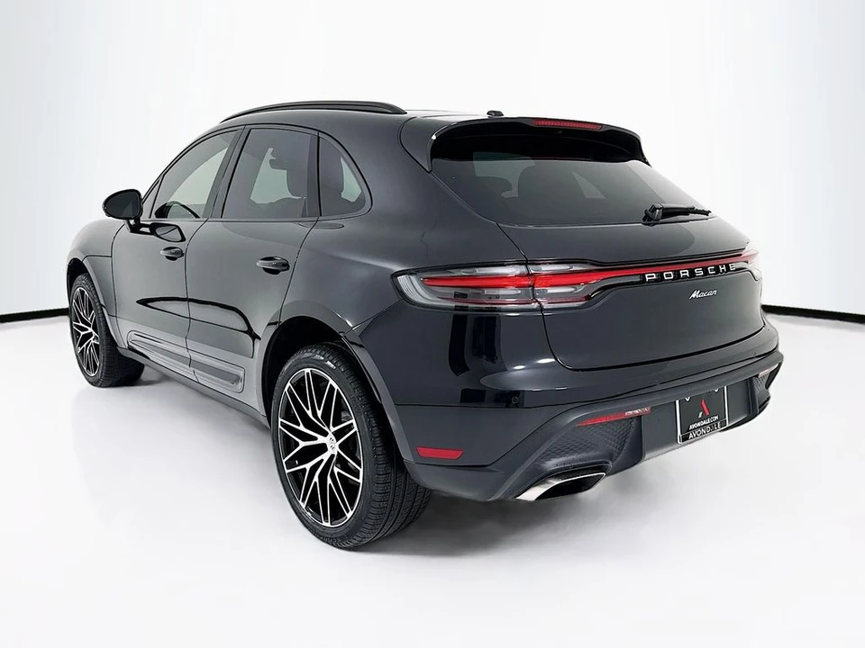 2026 Porsche Macan - Image 3 of 31