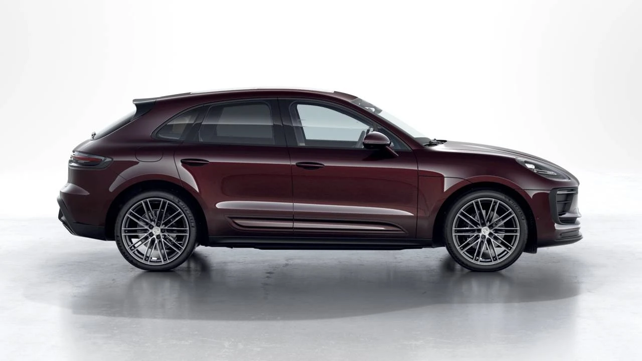 2026 Porsche Macan - Image 6 of 10