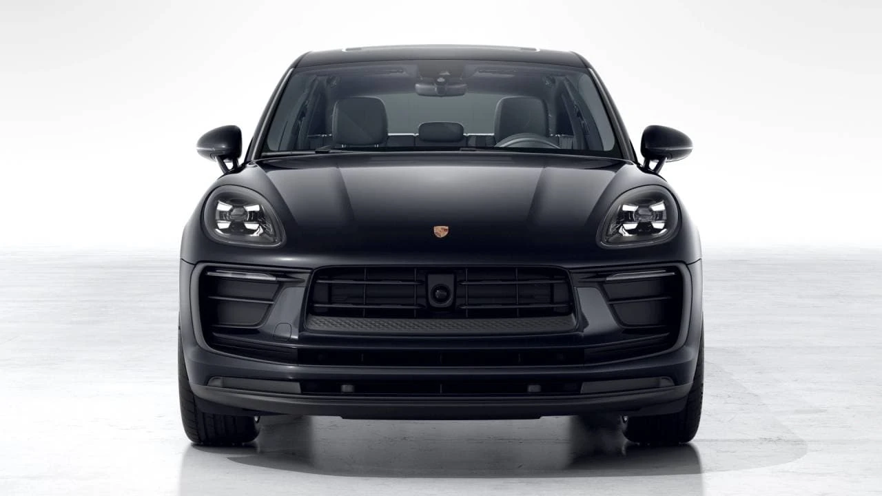 2026 Porsche Macan - Image 8 of 10