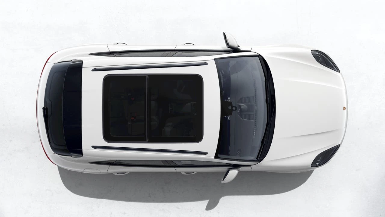 2026 Porsche Macan Electric - Image 5 of 10