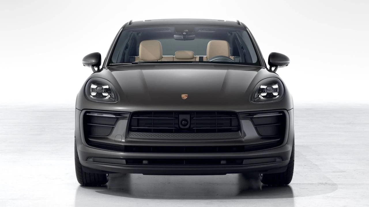 2026 Porsche Macan - Image 8 of 10