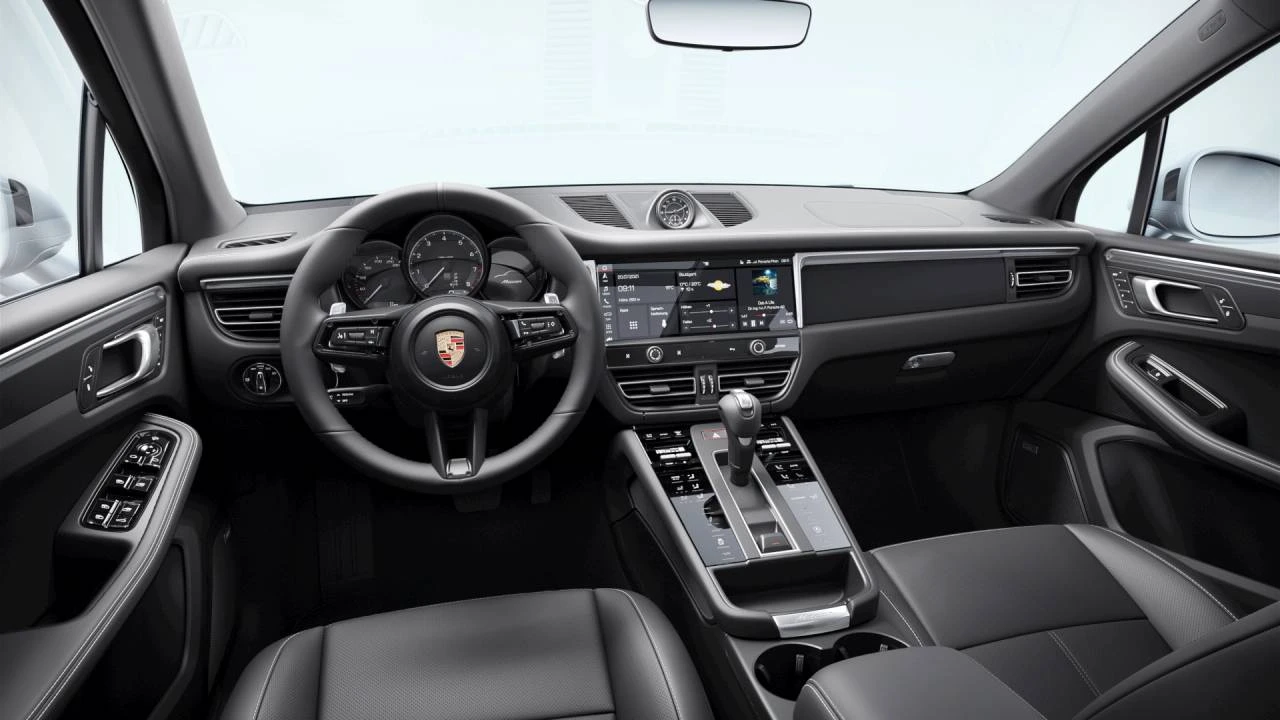 2026 Porsche Macan - Image 9 of 10