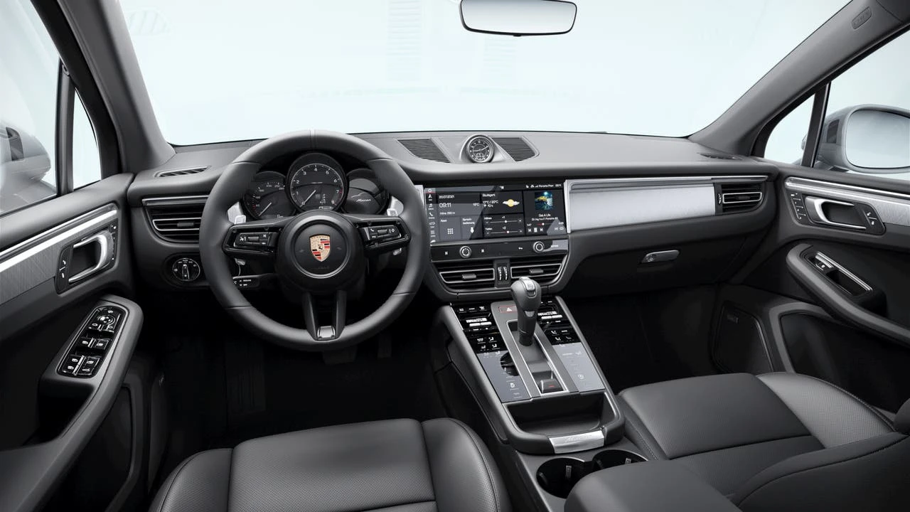 2026 Porsche Macan - Image 9 of 10