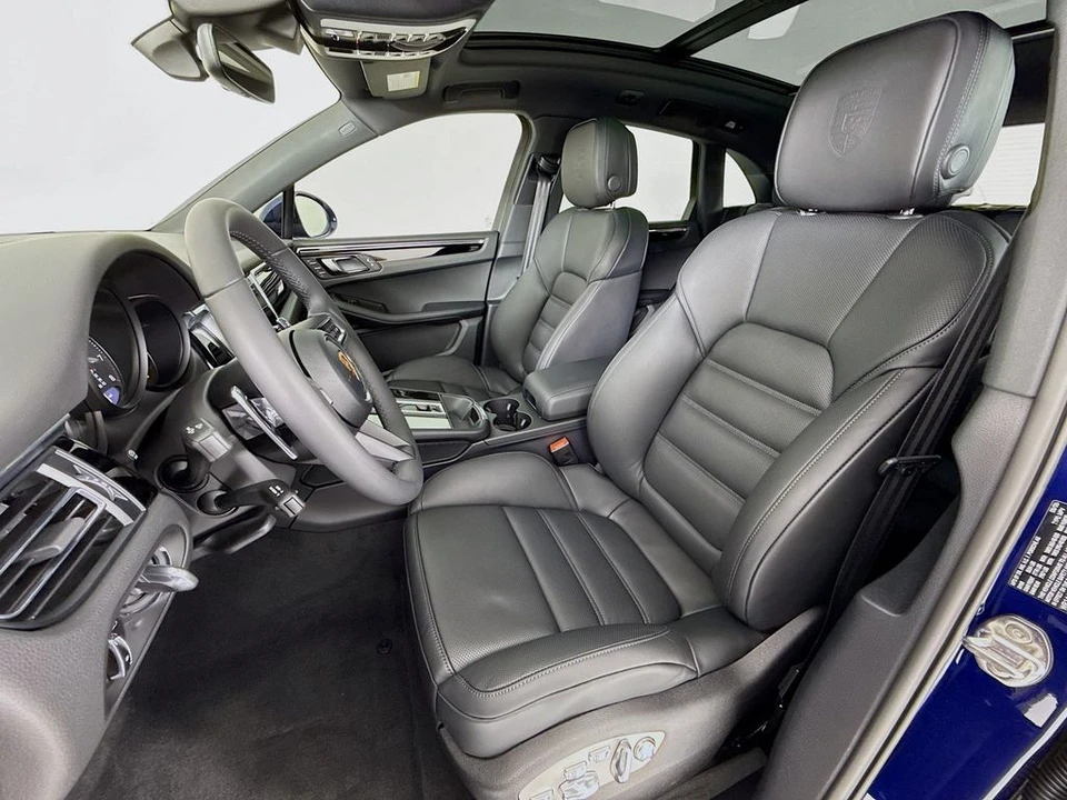 2026 Porsche Macan - Image 5 of 31