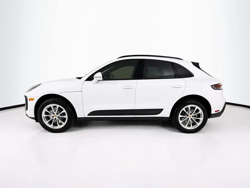 2026 Porsche Macan - Image 2 of 31