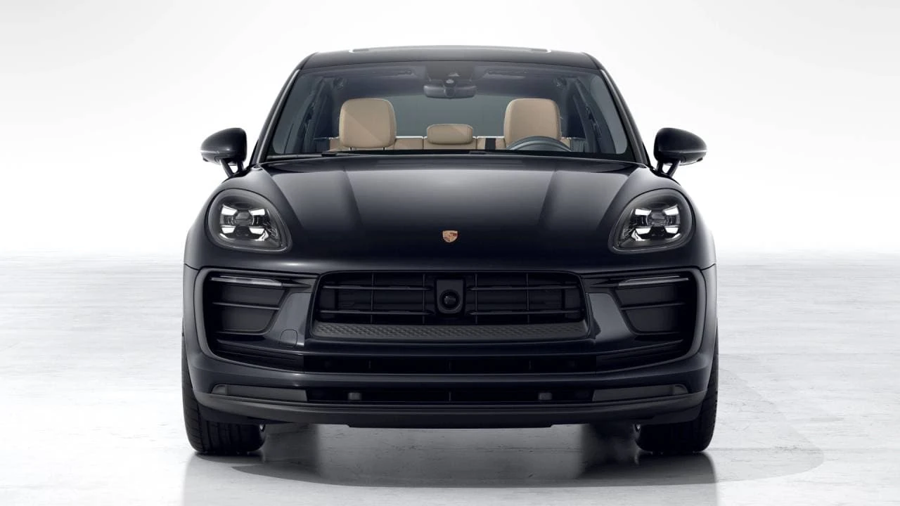 2026 Porsche Macan - Image 8 of 10