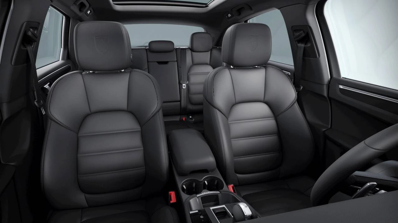 2026 Porsche Macan - Image 10 of 10