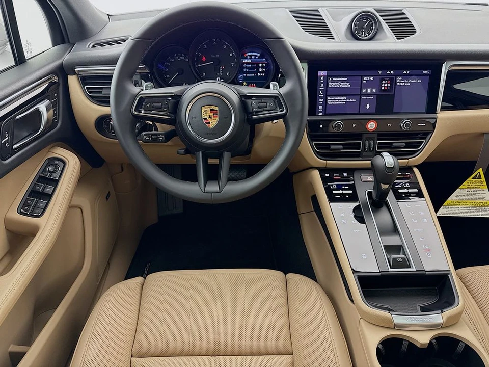 2026 Porsche Macan - Image 25 of 31