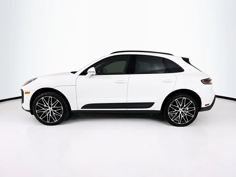 2026 Porsche Macan - Image 2 of 31