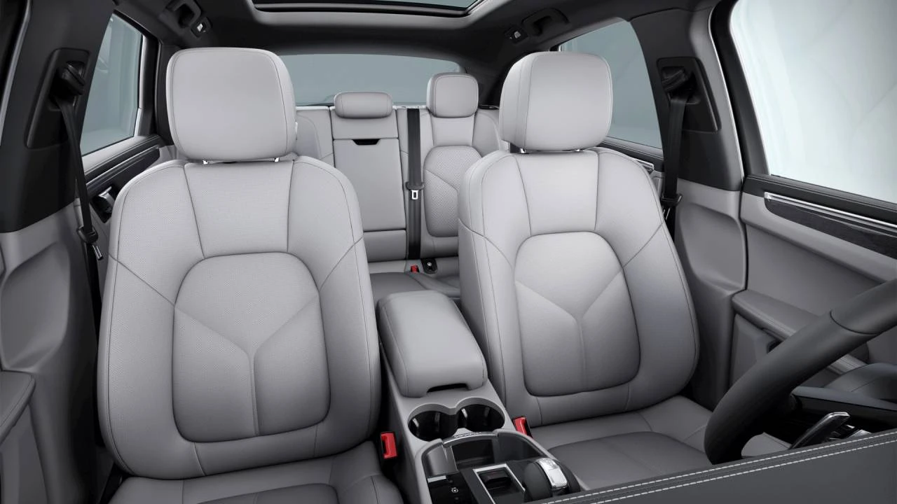 2026 Porsche Macan - Image 10 of 10