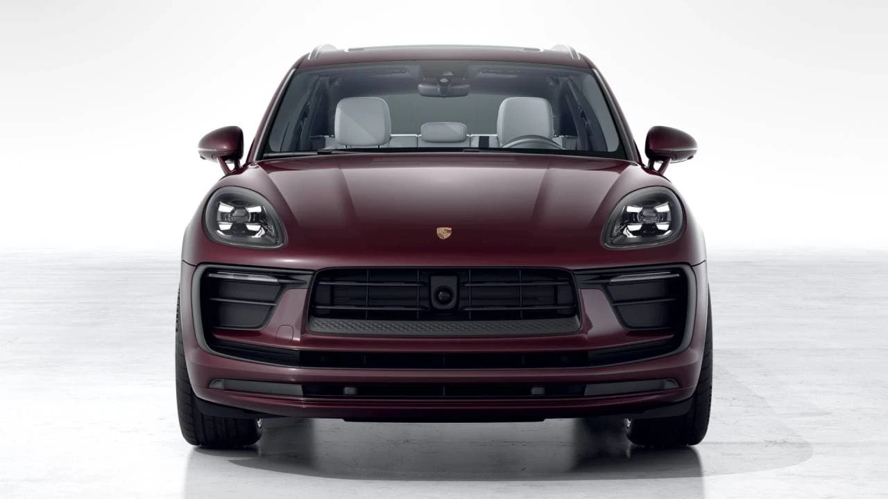 2026 Porsche Macan - Image 8 of 10