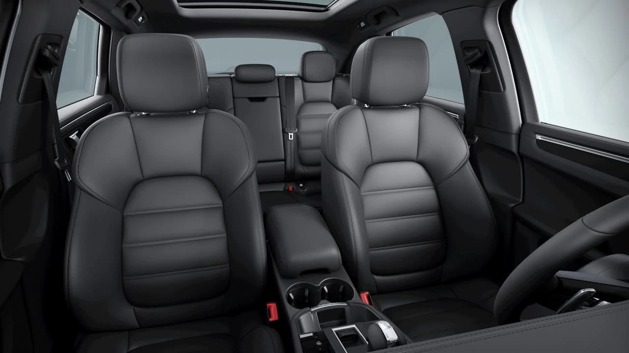 2026 Porsche Macan - Image 10 of 10